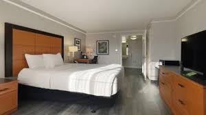 Howard Johnson by Wyndham Sacramento Downtown