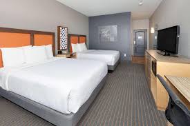 La Quinta Inn & Suites by Wyndham Dallas Love Field