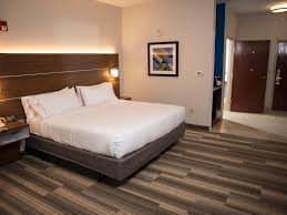 Holiday Inn Express & Suites Lexington-Downtown/University, an IHG hotel