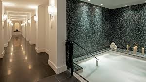 Waldorf Astoria Chicago