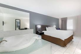 Quality Inn & Suites Downtown