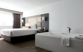 Hotel Xilo Glendale