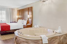 Comfort Suites Central