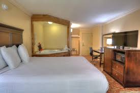 Edgewater Hotel and Waterpark