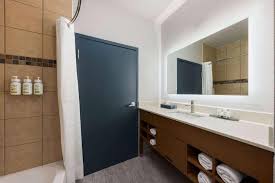 La Quinta Inn & Suites by Wyndham Ft. Worth - Forest Hill TX