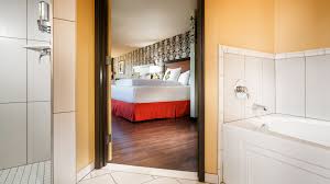 Staypineapple, The Maxwell Hotel, Seattle Center