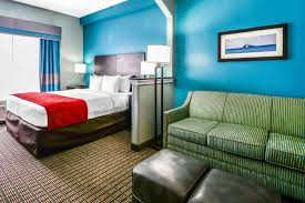Comfort Suites Tampa / Brandon