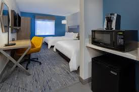 Holiday Inn Express & Suites Tampa-I-75 @ Bruce B. Downs, an IHG hotel