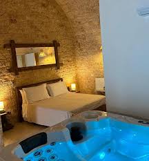 La Casa Inn & Suites