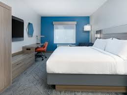 Holiday Inn Express & Suites Dallas Park Central Northeast, an IHG hotel