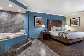 Days Inn & Suites by Wyndham Airport Albuquerque